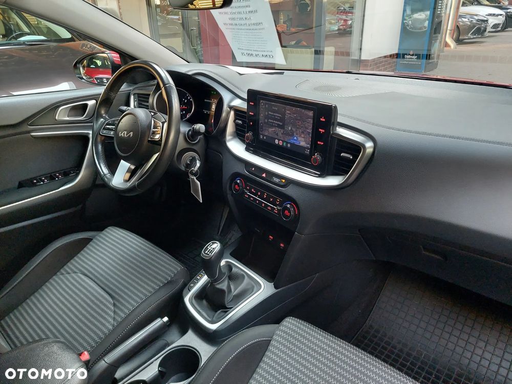 Kia Ceed 1.5 T-GDI M - 16
