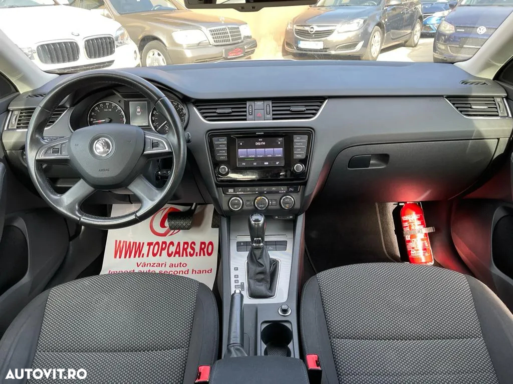 Skoda Octavia 1.6 TDI Business DSG - 5