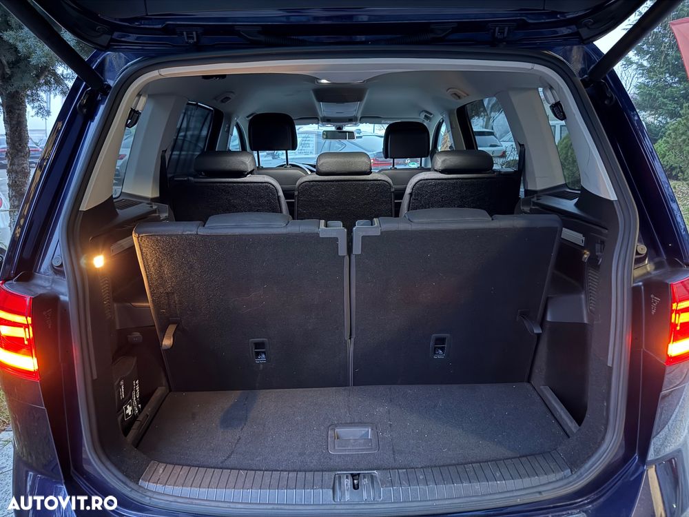 Volkswagen Touran 2.0 TDI SCR DSG Highline - 15