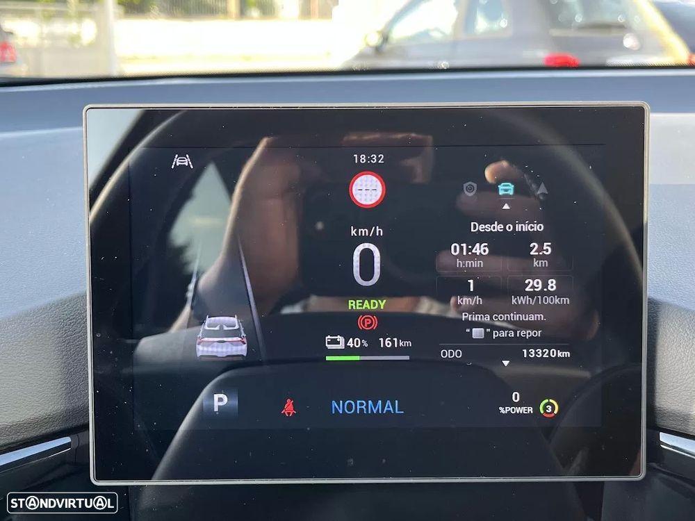 MG MG4 64 kWh Luxury - 15