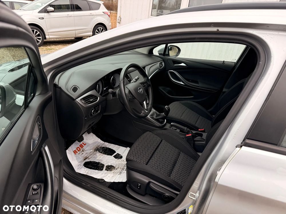 Opel Astra 1.6 CDTI Enjoy - 19