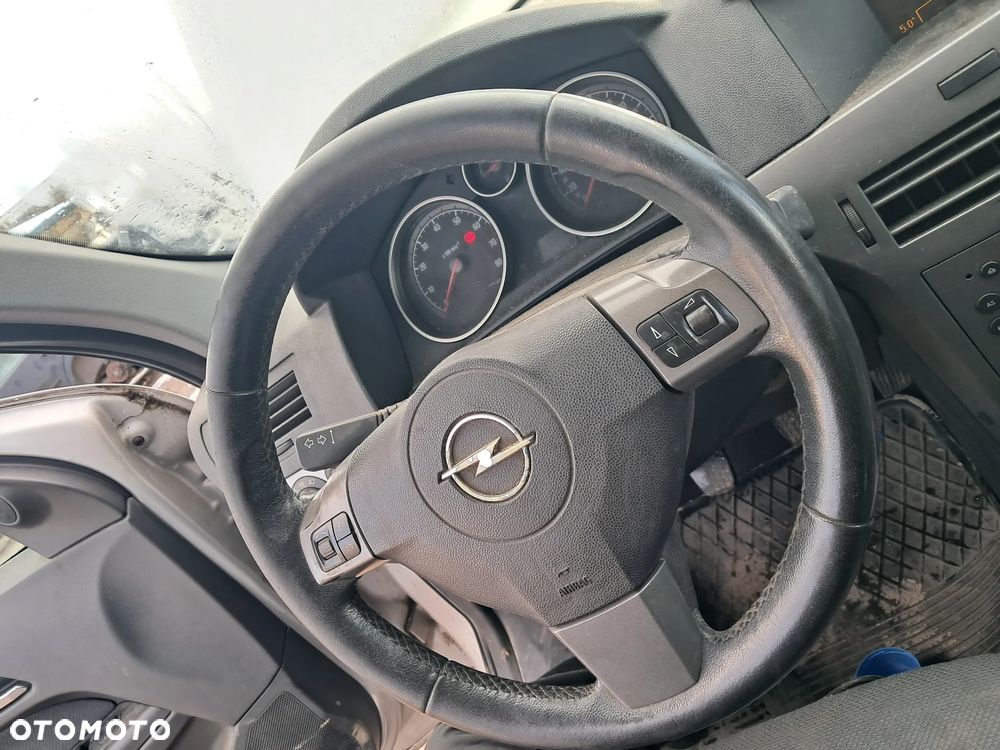 DAWCA CZĘŚCI OPEL ASTRA H KOMBI 2005 1.6 16V Z16XEP KL. Z157 - 12