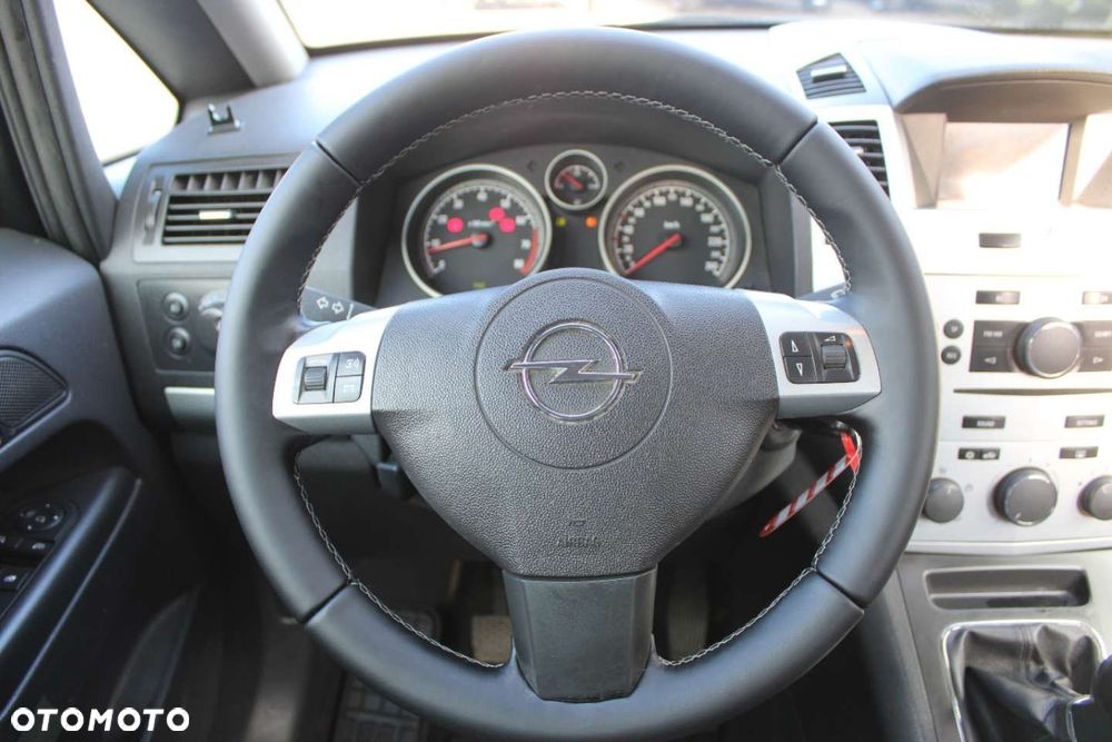 Opel Zafira - 29