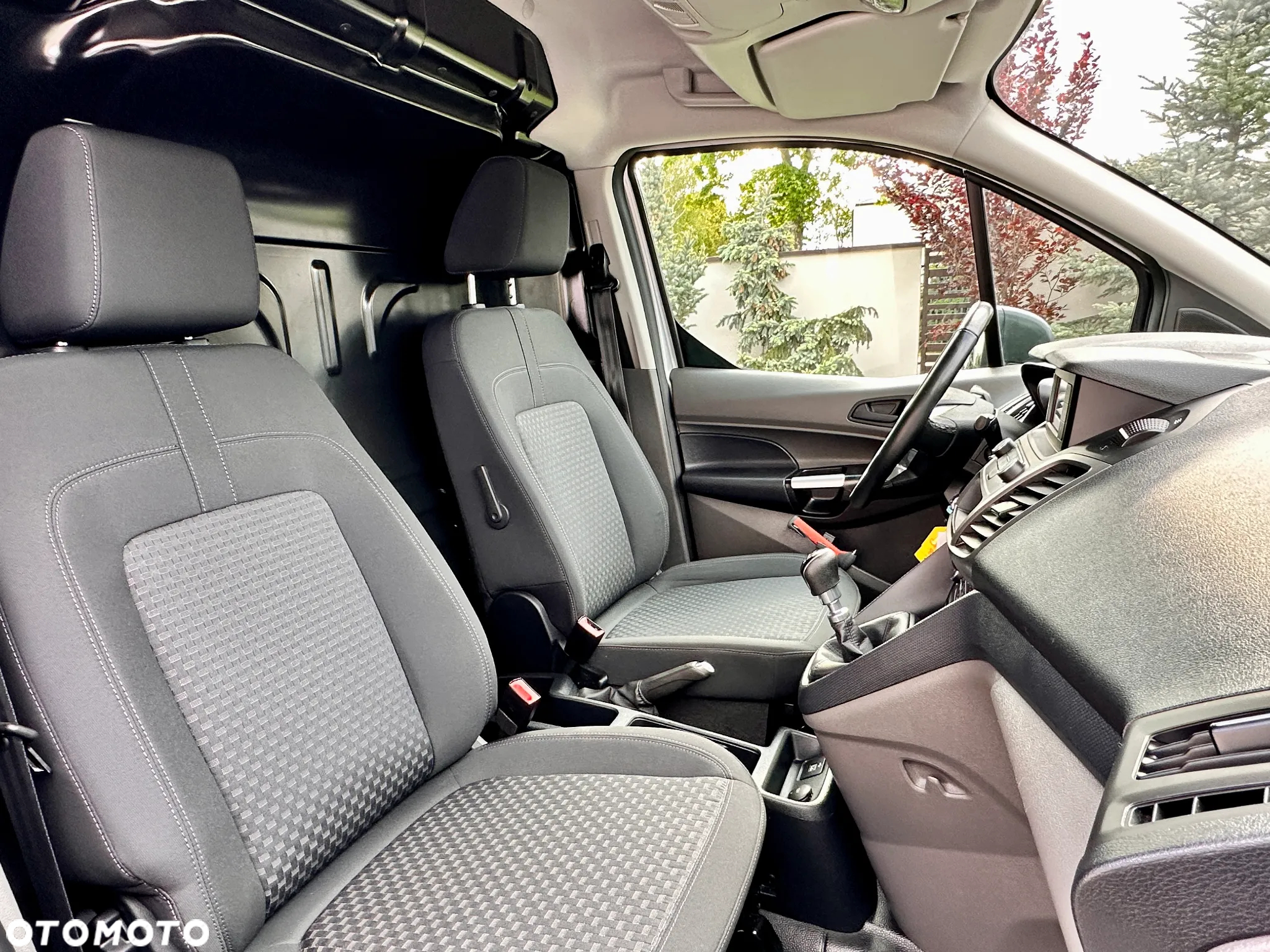 Ford TRANSIT CONNECT - 24
