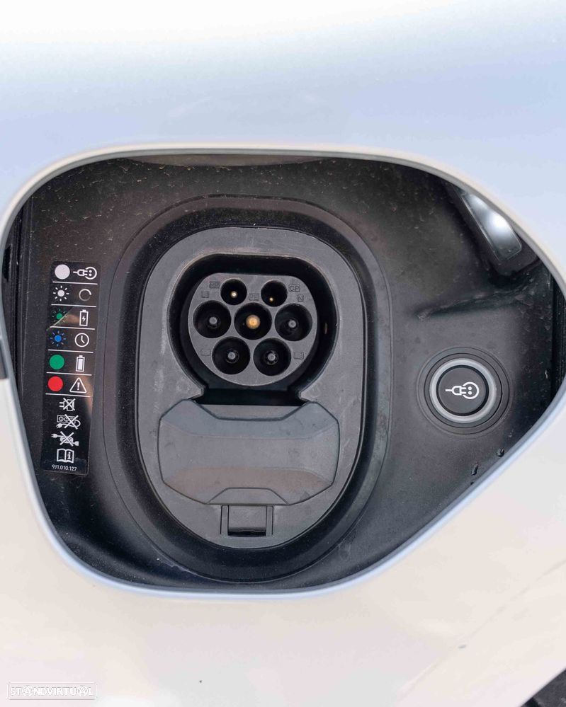 Porsche Taycan Turbo - 58