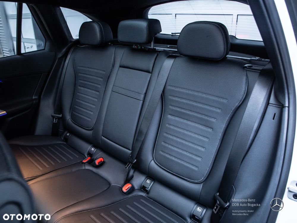 Mercedes-Benz GLC 200 d mHEV 4-Matic AMG Line - 11