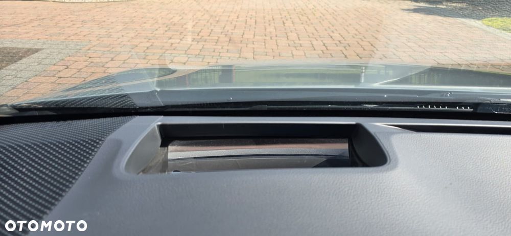 Toyota Corolla - 24