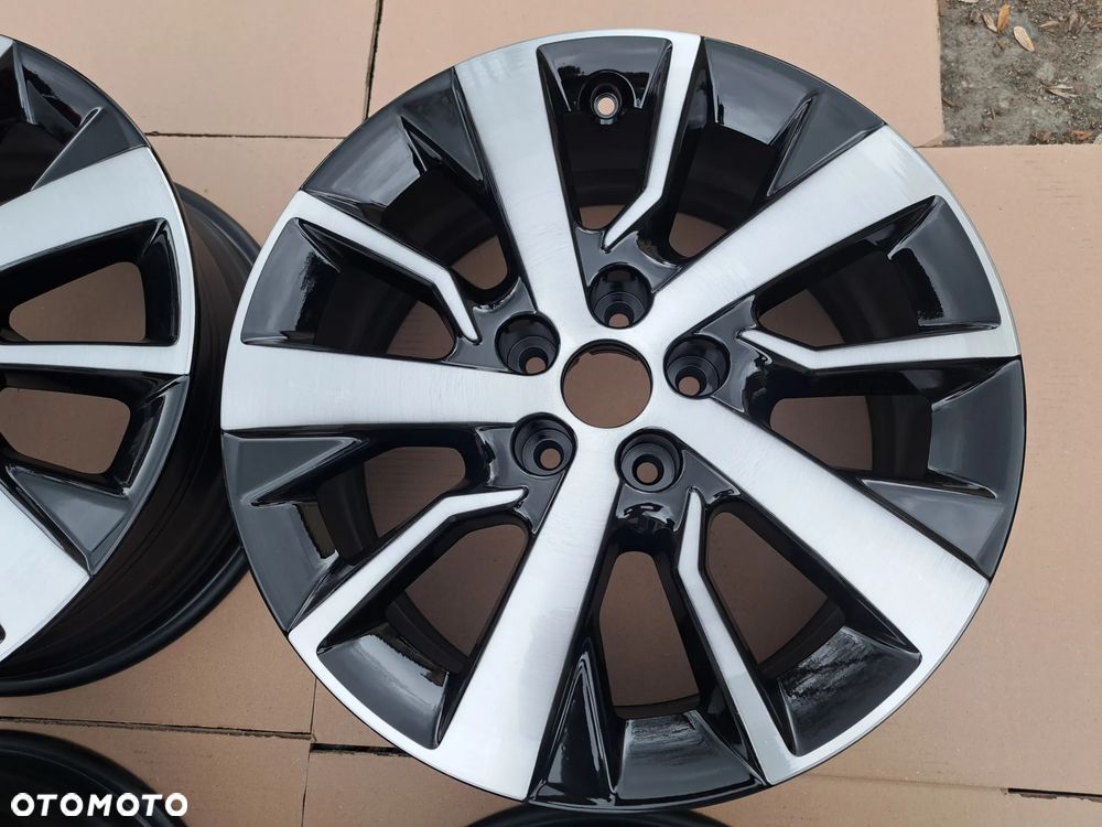 Oryg. Toyota Proace Expert Traveller 7j 17 et45 - 4