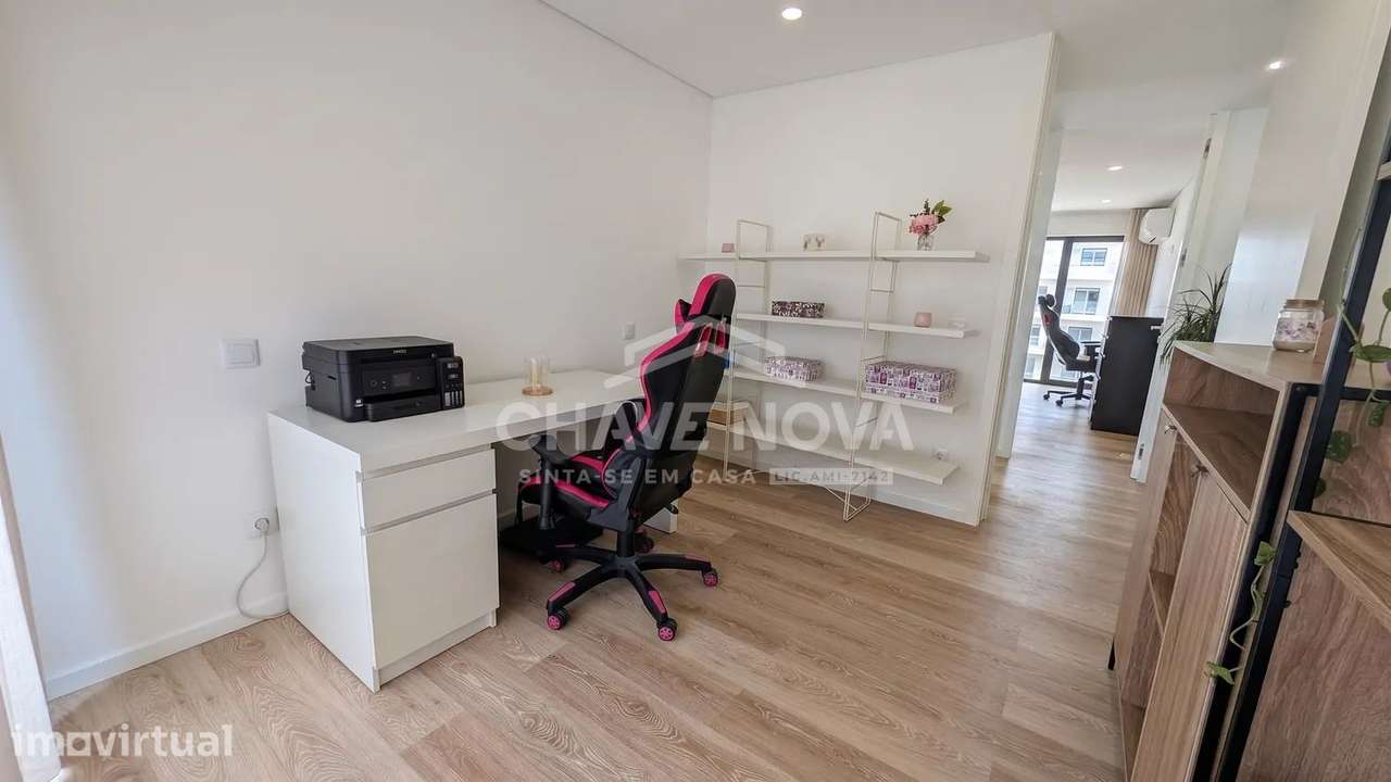 Apartamento T3 c/ Terraço (77.35m2) e Garagem Box em Mafamude - Grande imagem: 5/27