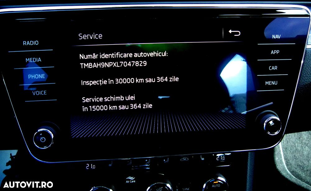 Skoda Superb 2.0 TDI DSG Ambition - 26