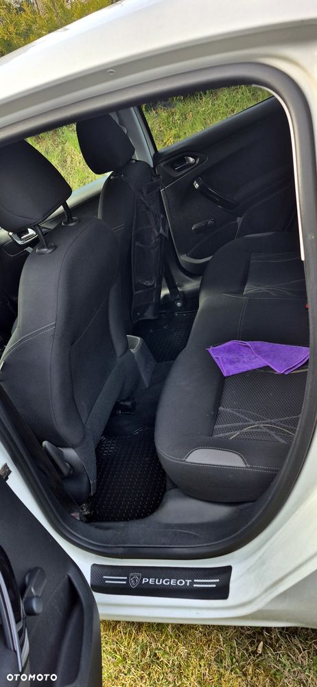Peugeot 208 PureTech 82 Winter Edition - 13