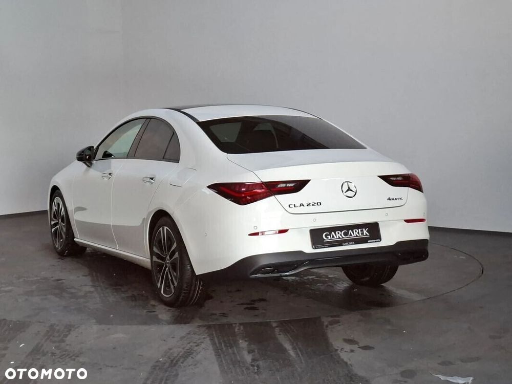 Mercedes-Benz CLA - 16