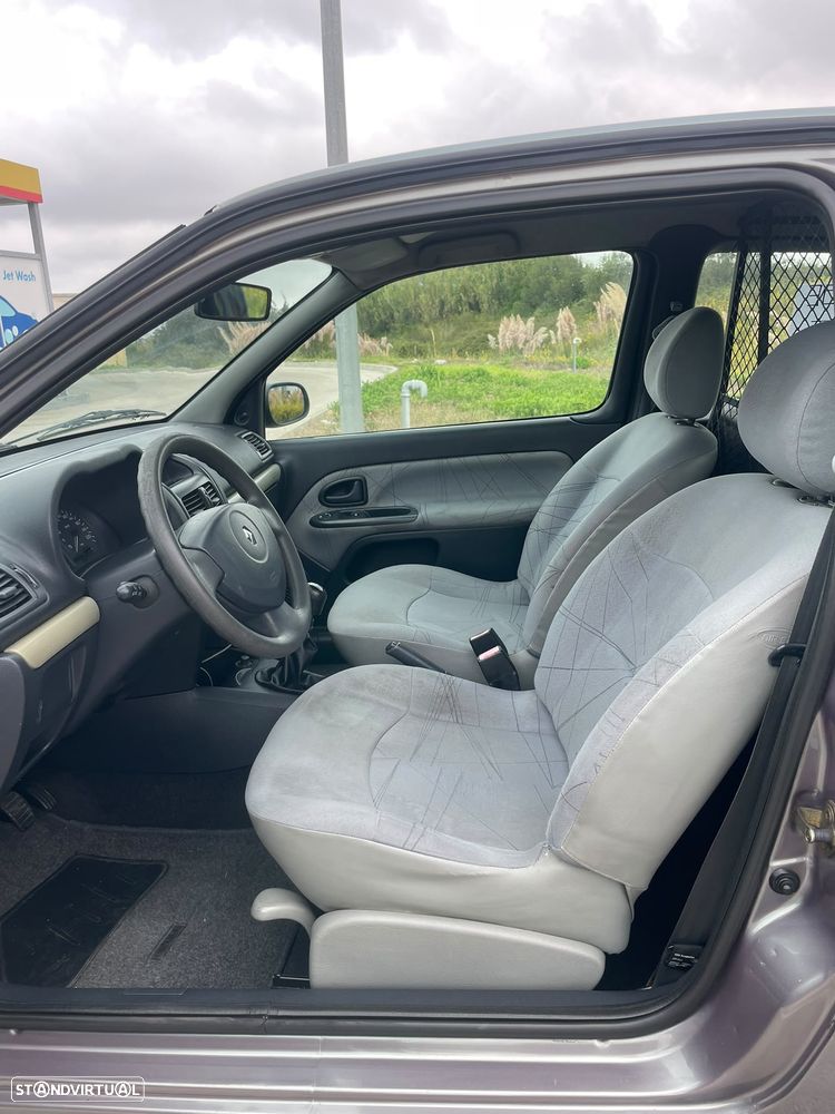 Renault Clio - 6