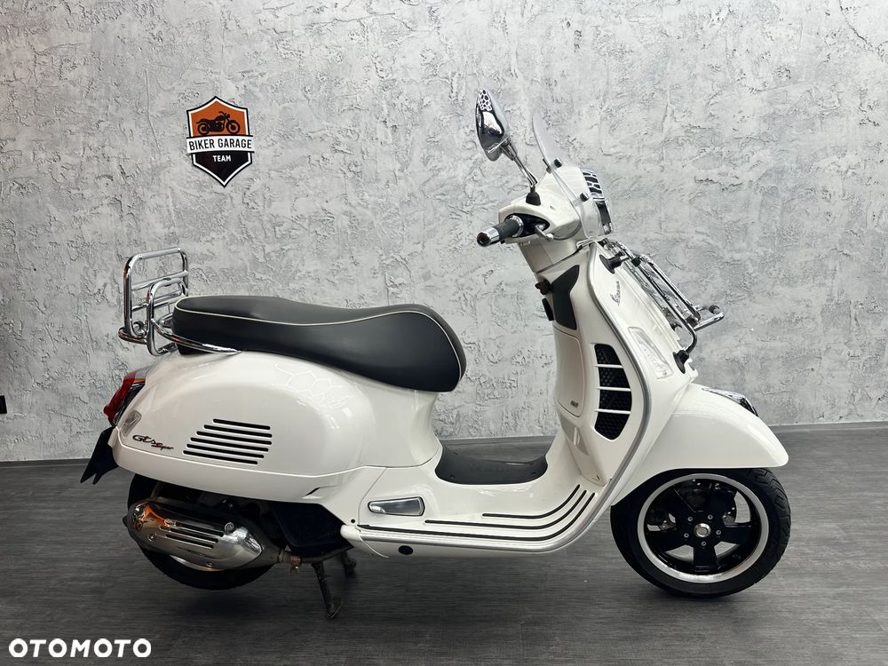 Vespa GTS - 1