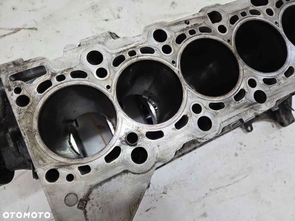 BLOK SILNIKA BMW E60 3.0 D OE 7792822 - 12