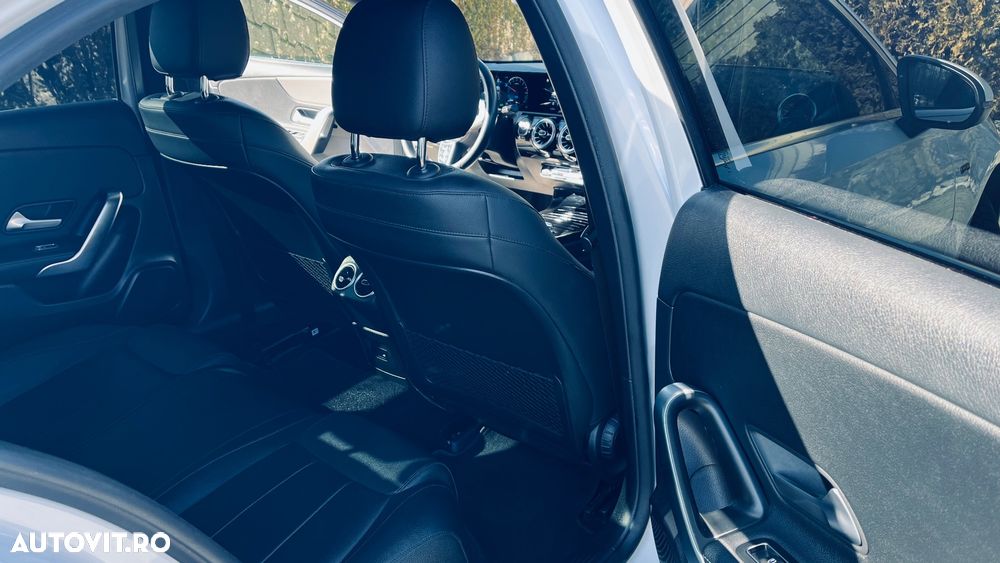 Mercedes-Benz A 250 e Sedan Aut. - 34