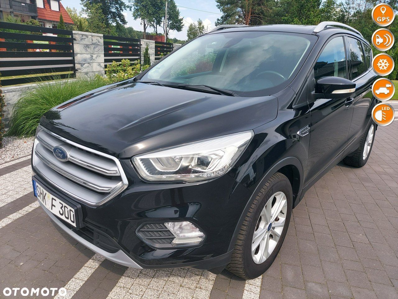 Ford Kuga - 1