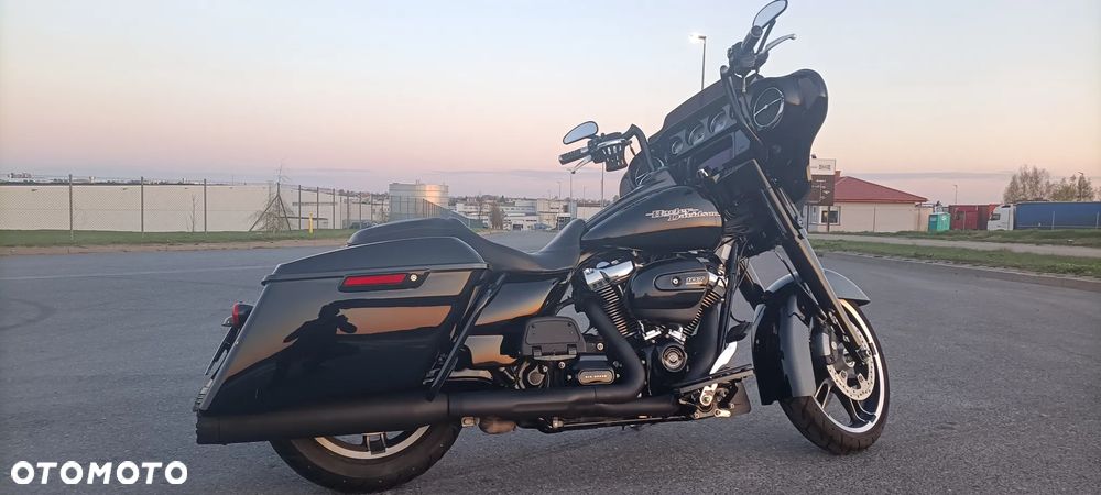 Harley-Davidson Touring Street Glide - 4