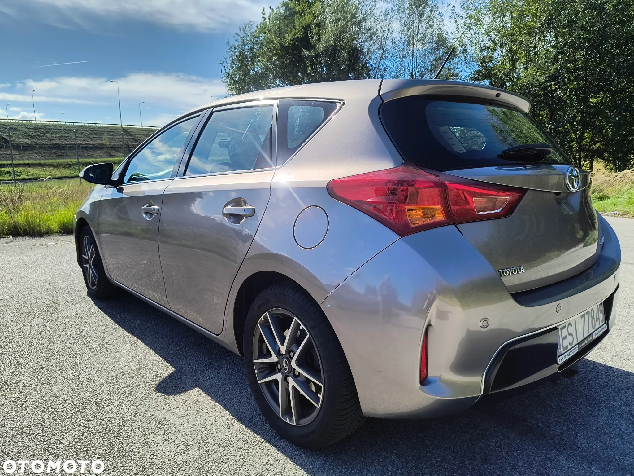 Toyota Auris 1.6 Premium Comfort - 10