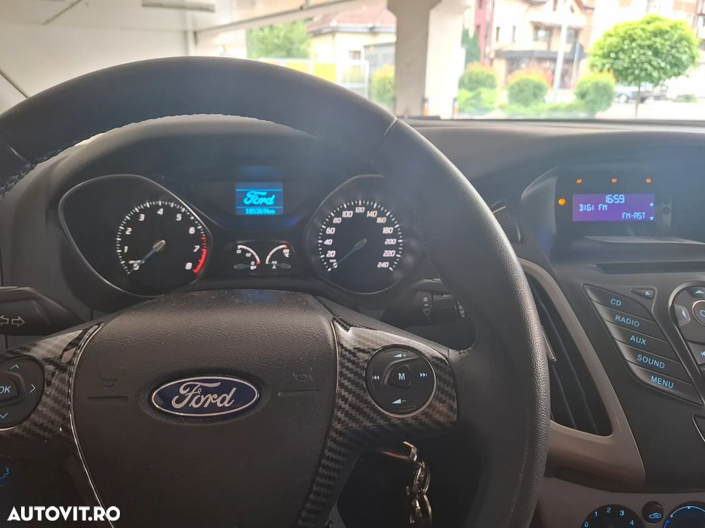 Ford Focus 1.6 16V Titanium - 5