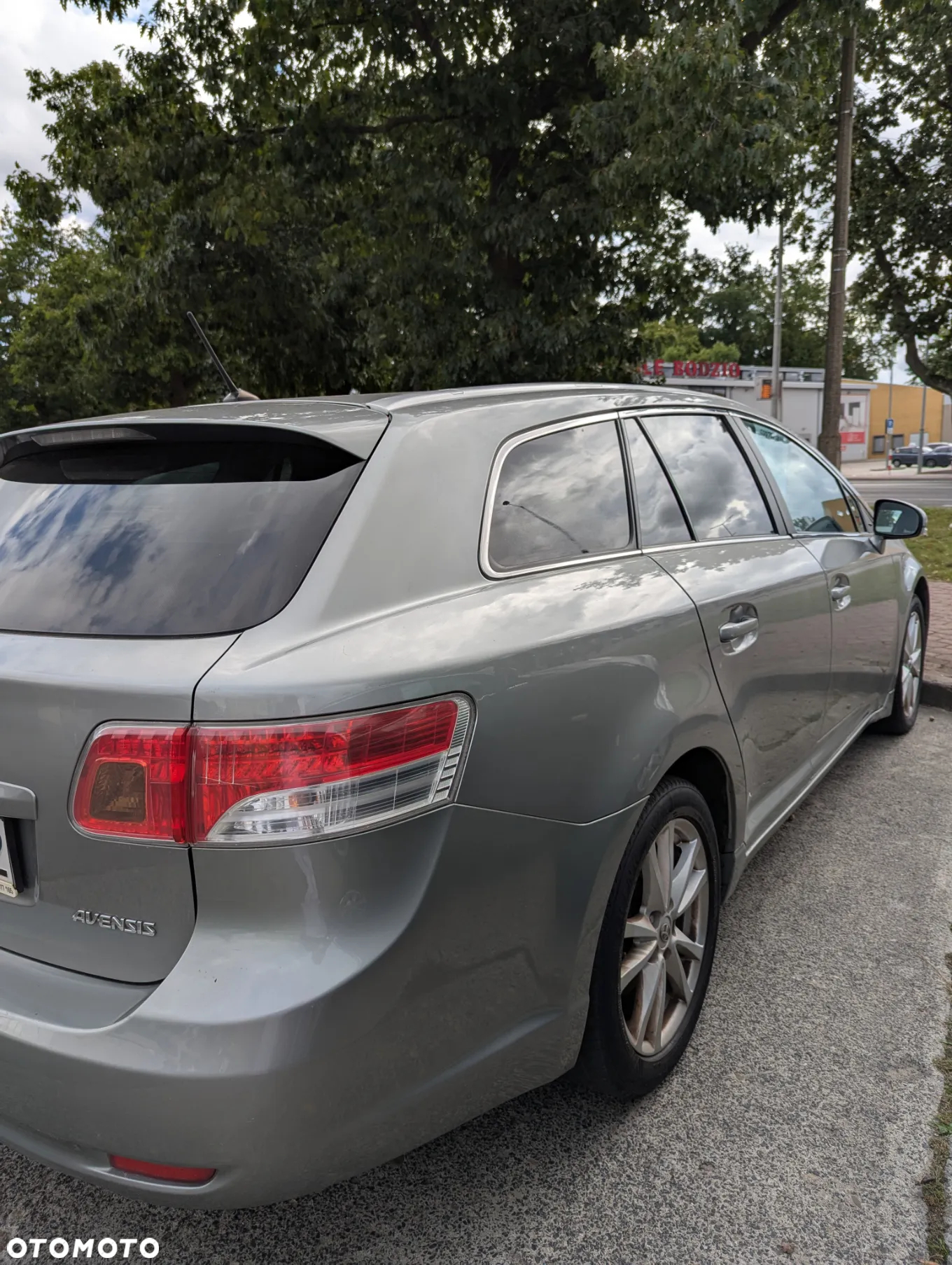 Toyota Avensis - 9