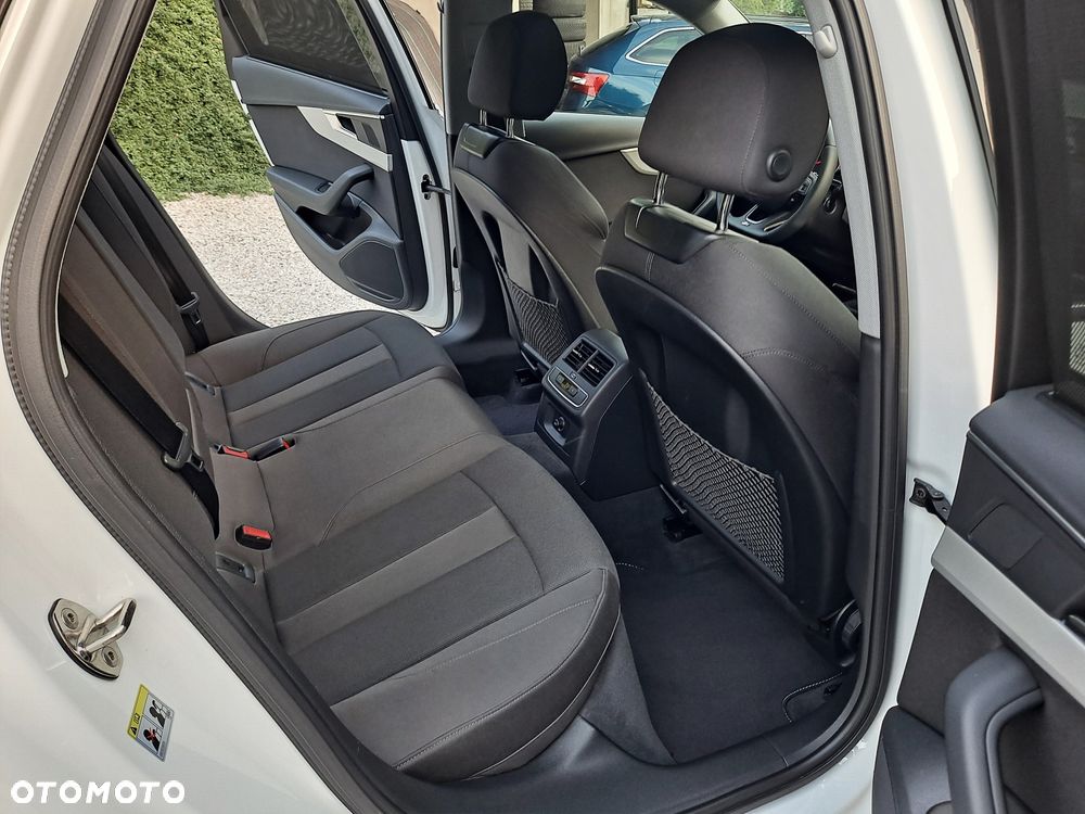 Audi A4 Avant 40 TDI mHEV Quattro S tronic - 10