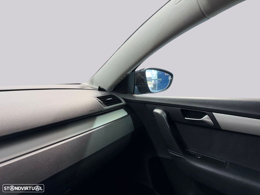 VW Passat Variant 1.6 TDI Confortline - 12