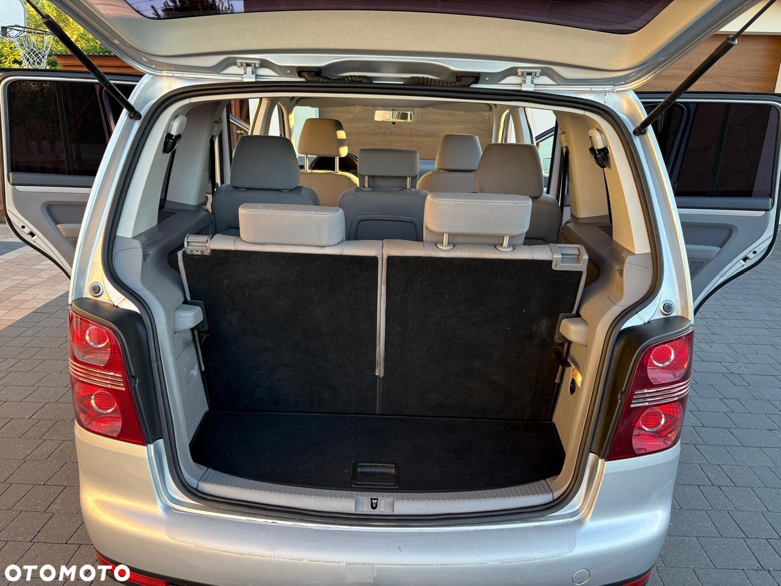 Volkswagen Touran 1.6 - 28