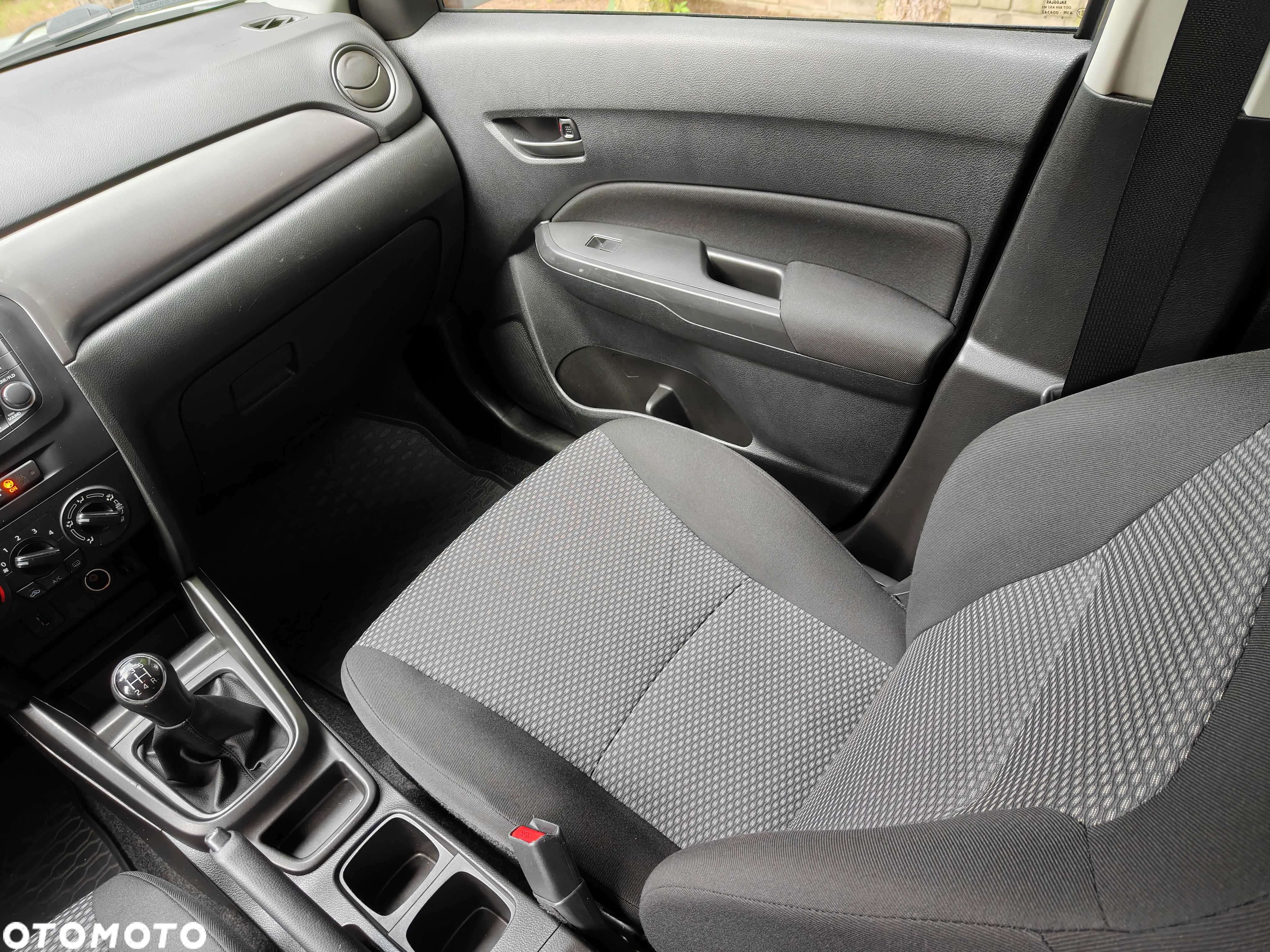 Suzuki Vitara - 36