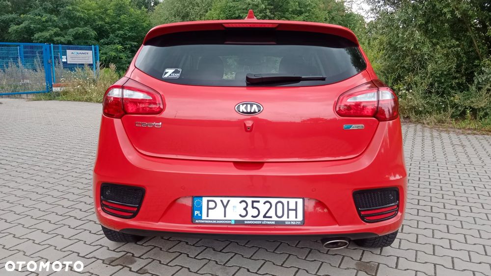 Kia Ceed - 13
