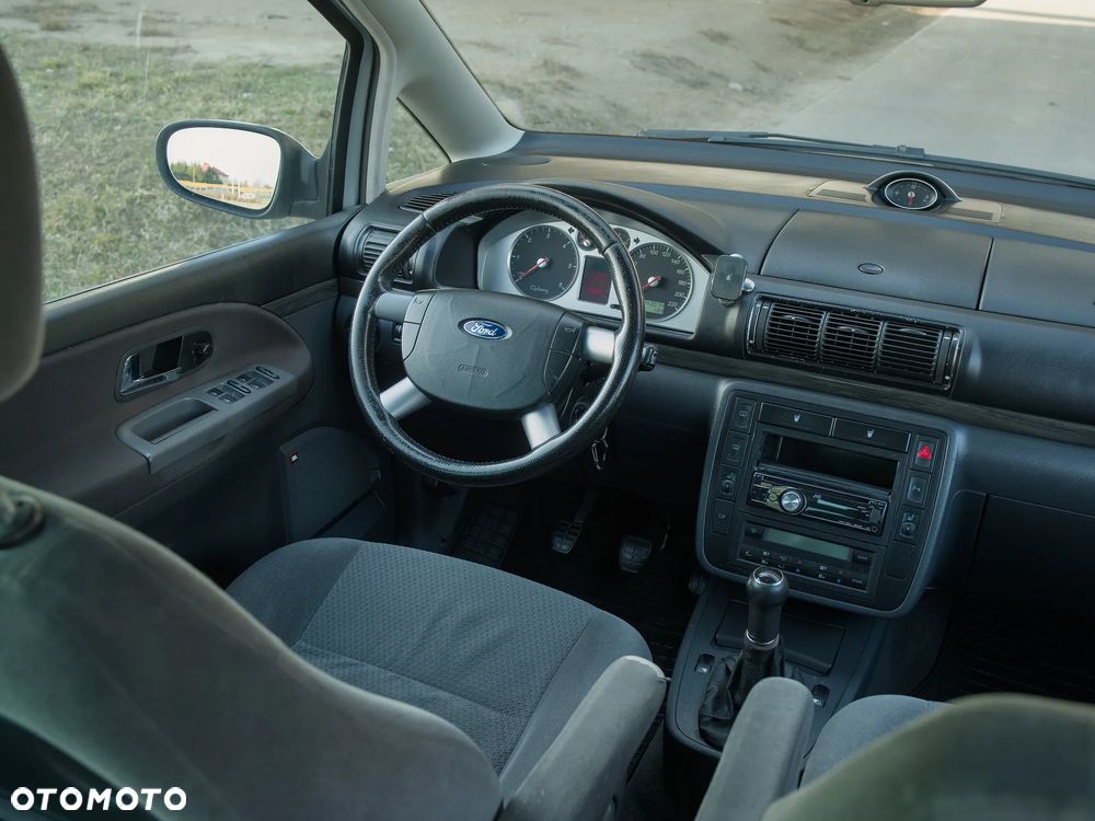 Ford Galaxy 1.9 TDI Ghia - 23