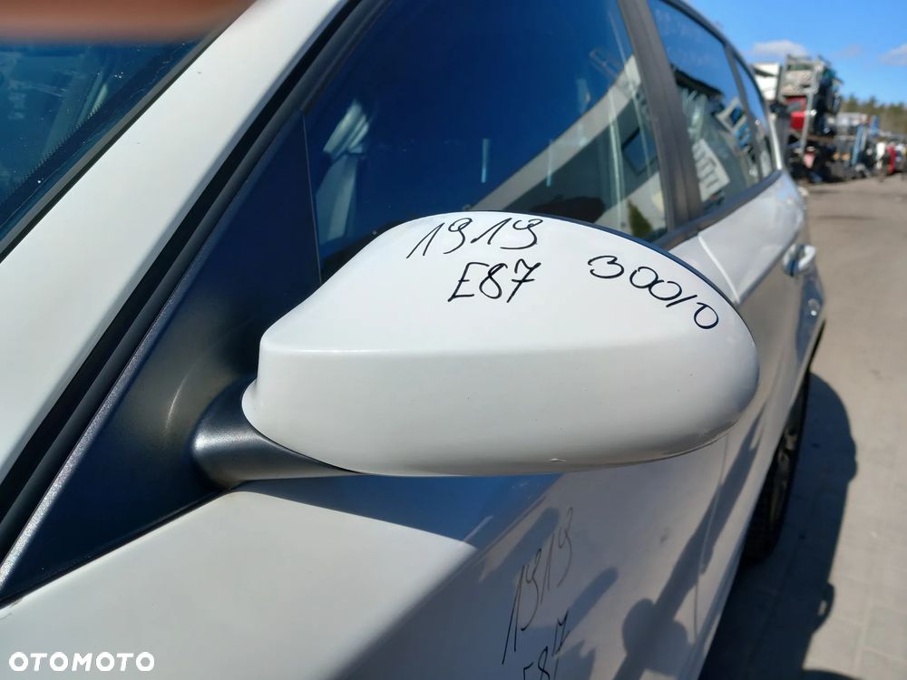 BMW E87 LUSTERKO LEWE PRZEDNIE LEWY PRZÓD KOLOR: 300 - 1