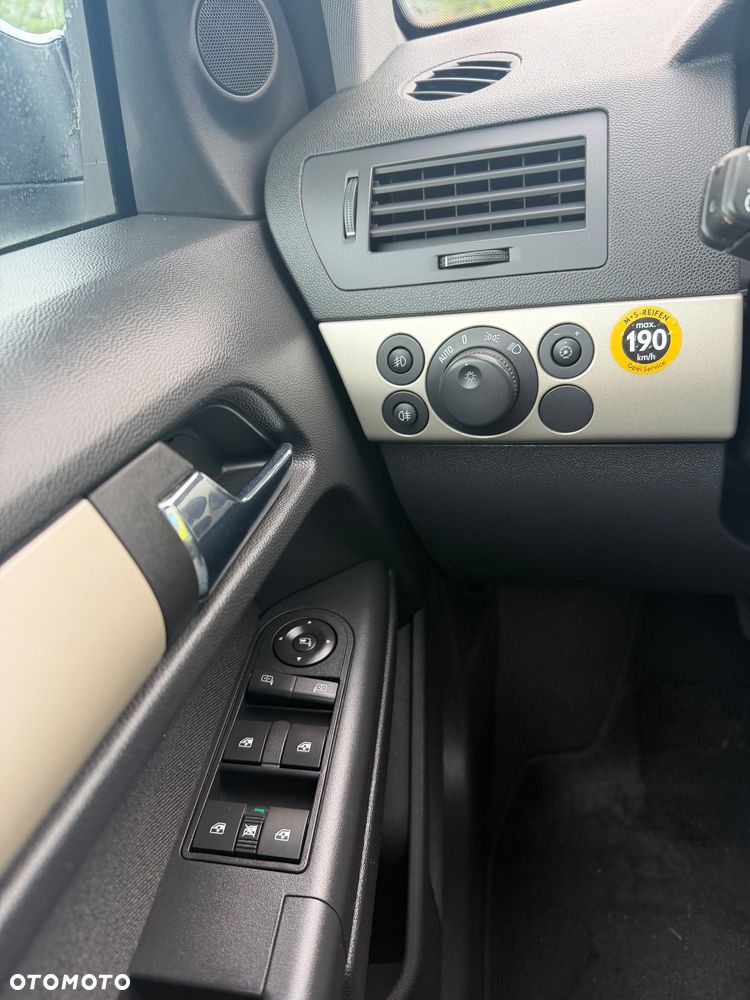 Opel Astra - 14