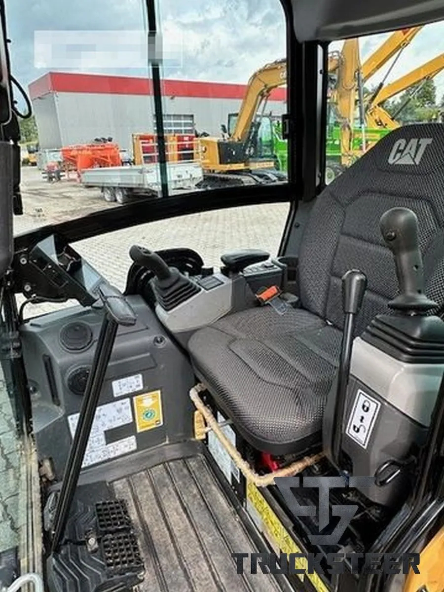 Cat 301.8 - 7