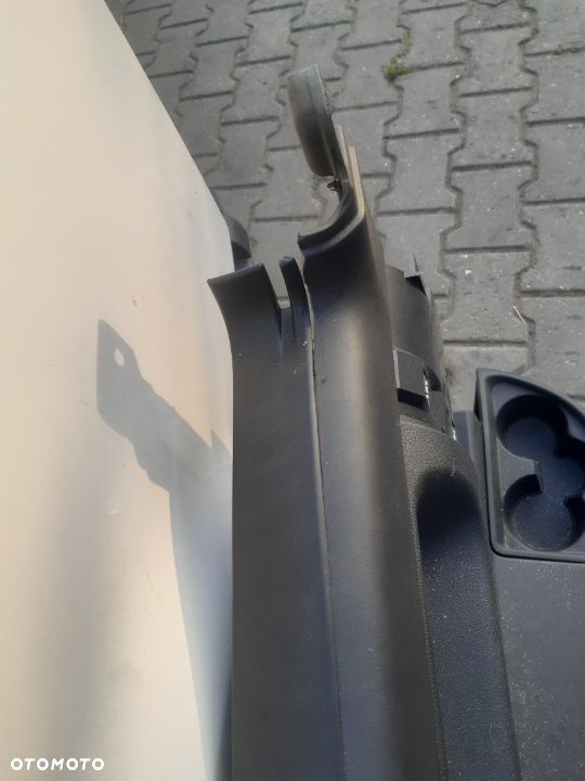 Tapicerka wnętrza lewa tył vw t5 t6 california - 4