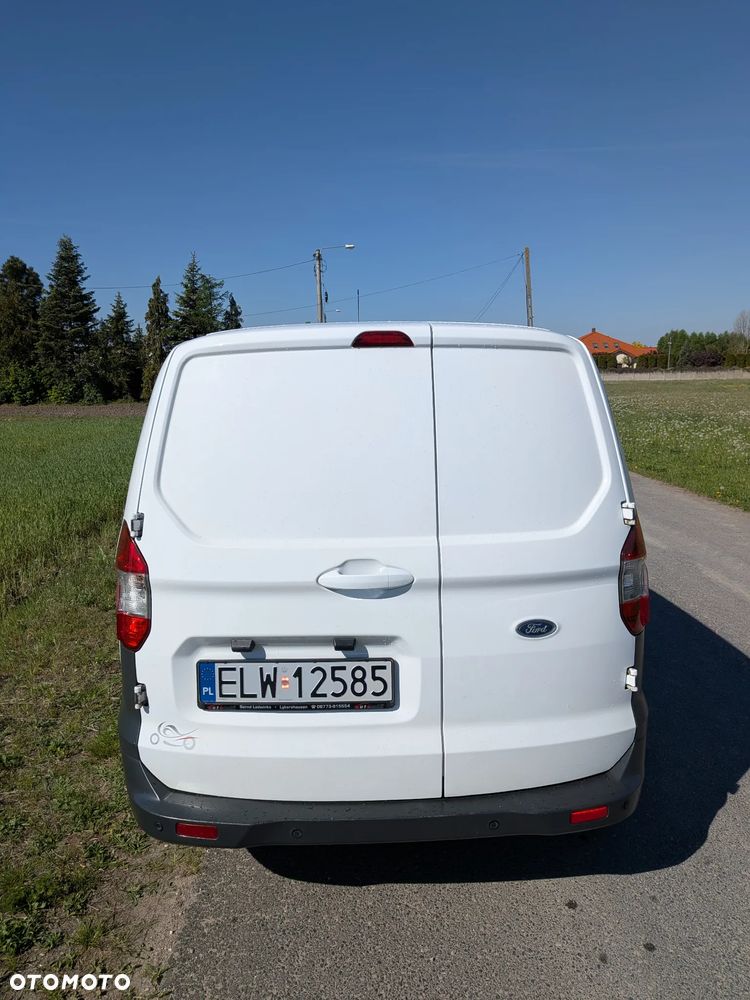 Ford Transit Courier - 6