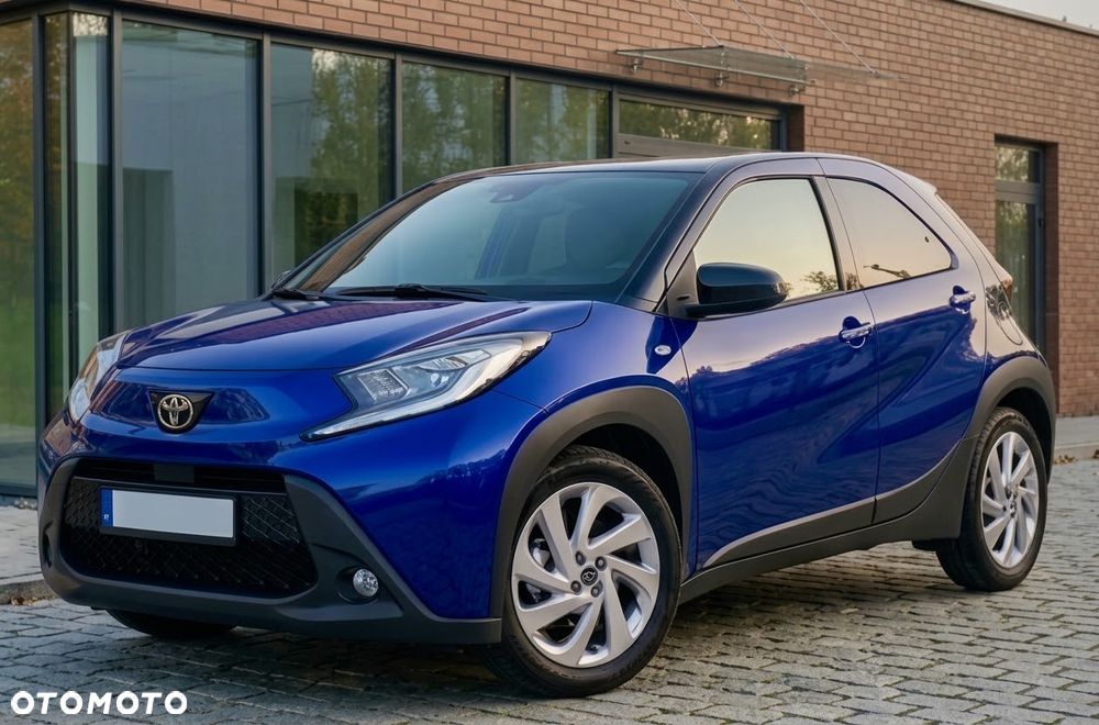 Toyota Aygo x.shift x-play connect - 1