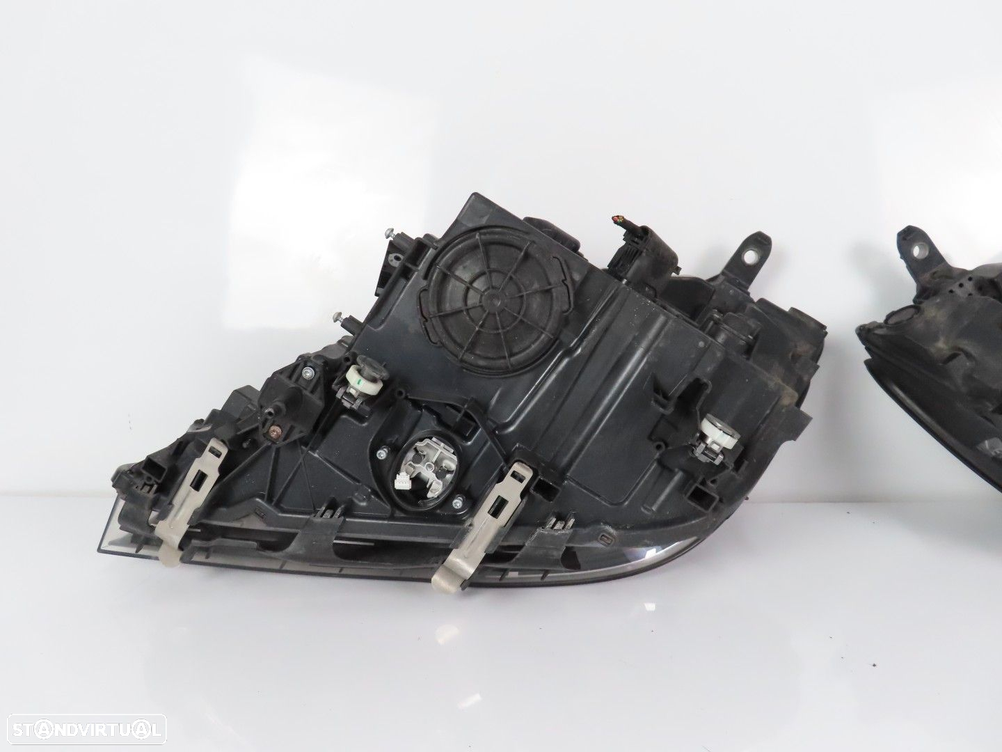 Conjunto Faróis LED  AHL Direcionais Usado / Original BMW 7 (G11, G12) 631174087... - 7