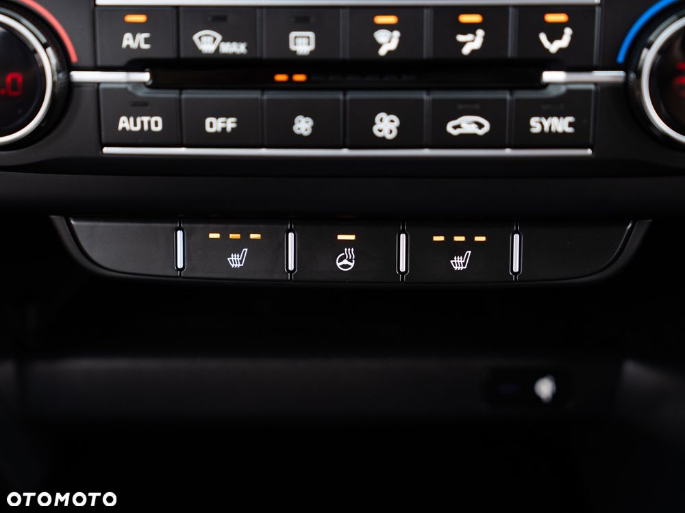 Kia XCeed 1.5 T-GDI Business Line DCT - 37