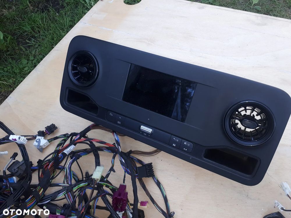 MERCEDES SPRINTER 907 910 RADIO MBUX - 2