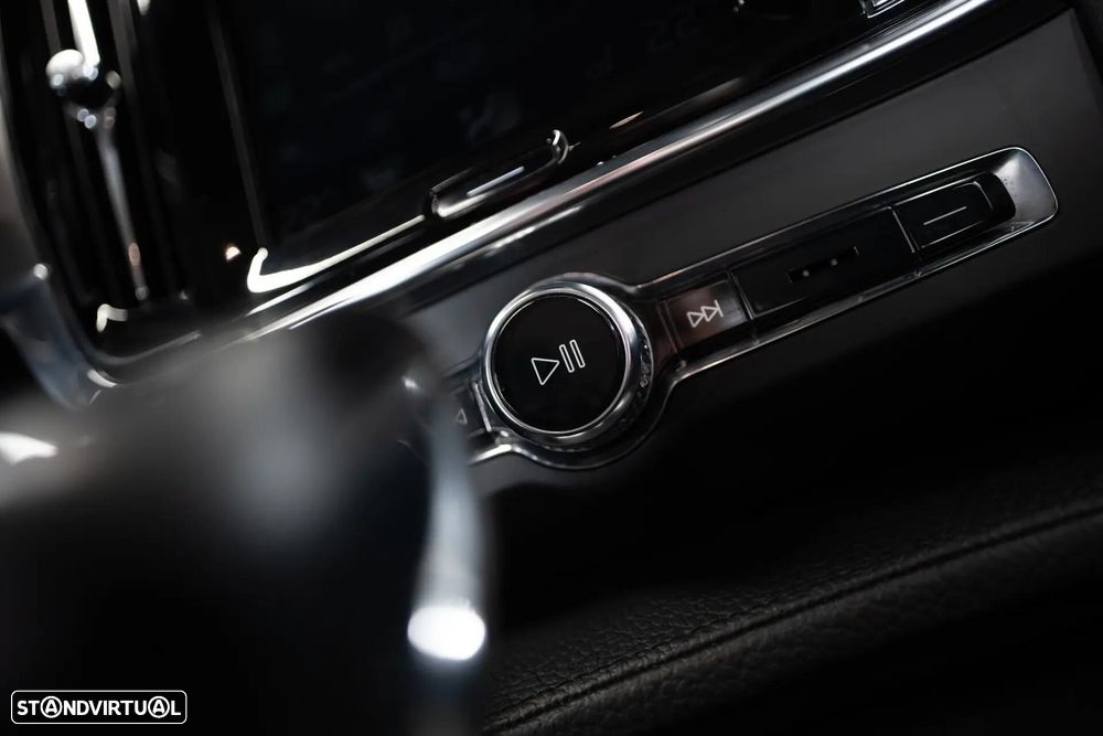 Volvo S90 2.0 D4 Momentum Geartronic - 35