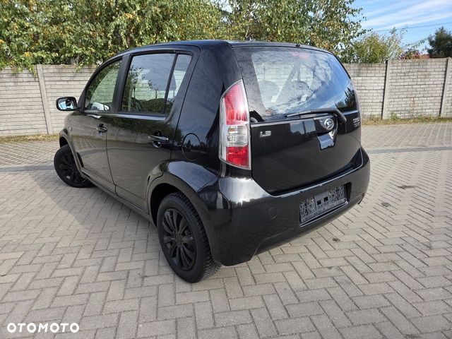 Daihatsu Sirion - 7