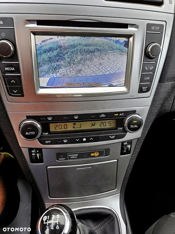 Toyota Auris 2.0 D-4D Prestige - 24