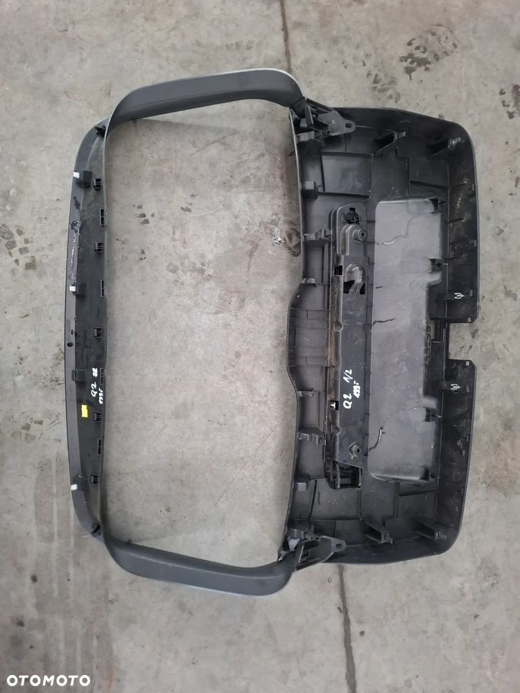 AUDI Q2 OSPONA PLASTIK KLAPY BAGAŻNIKA - 2