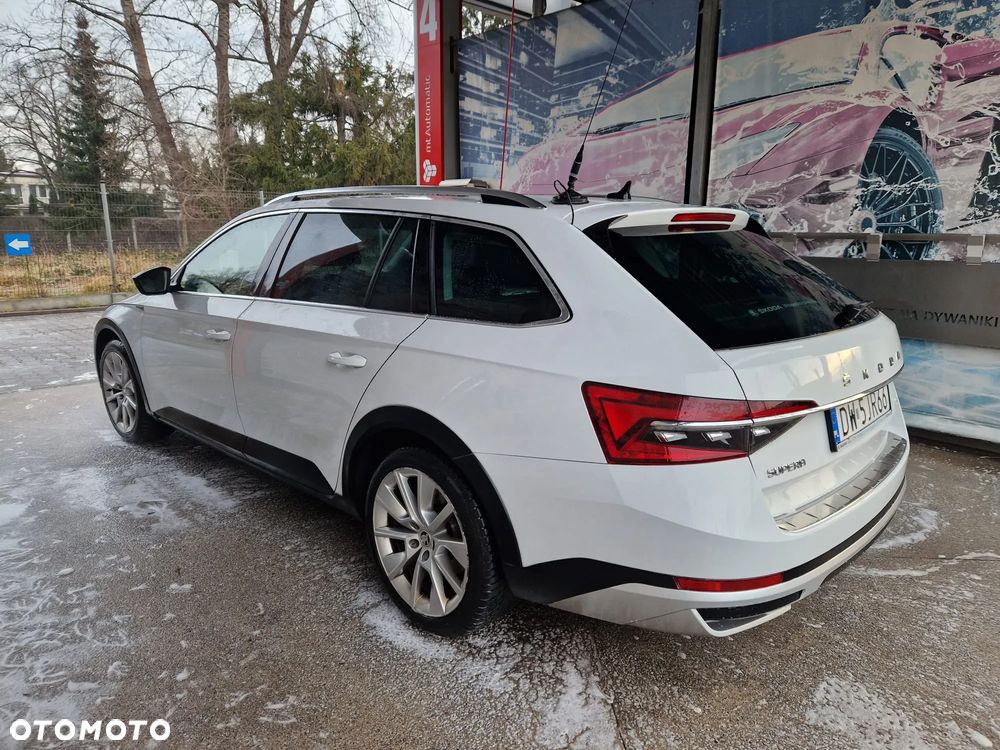Skoda Superb 2.0 TDI SCR 4x4 Scout DSG - 4