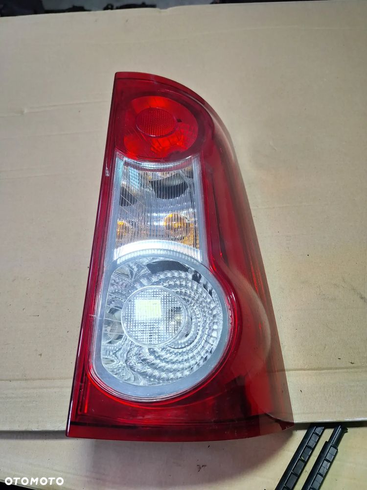 Dacia Logan I 08-12 Lampa tylna lewa - 8