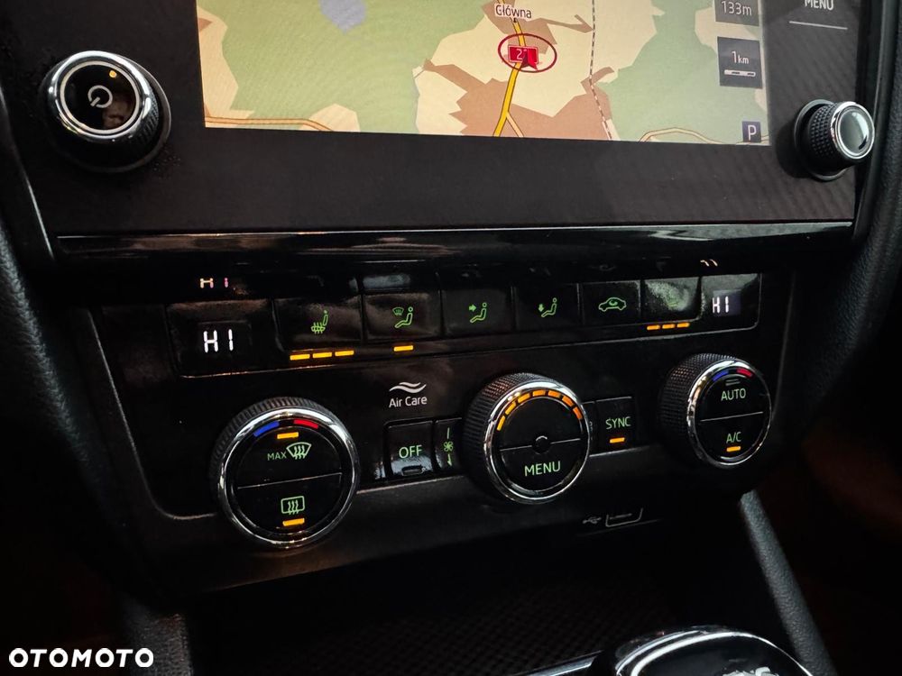 Skoda Octavia 2.0 TDI 4x4 DSG RS - 39