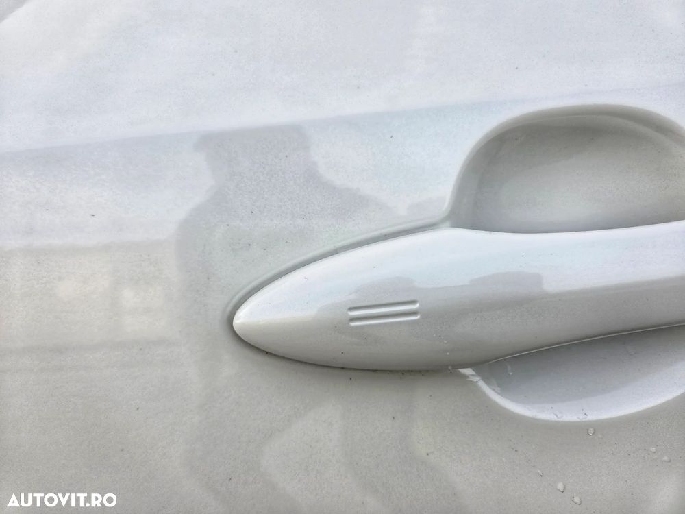 Toyota Corolla 1.8 Hybrid Business Edition - 34