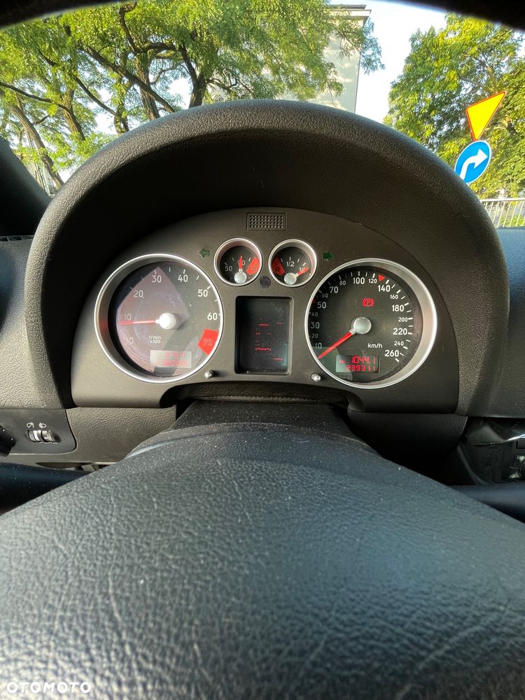 Audi TT Coupé 1.8T - 13