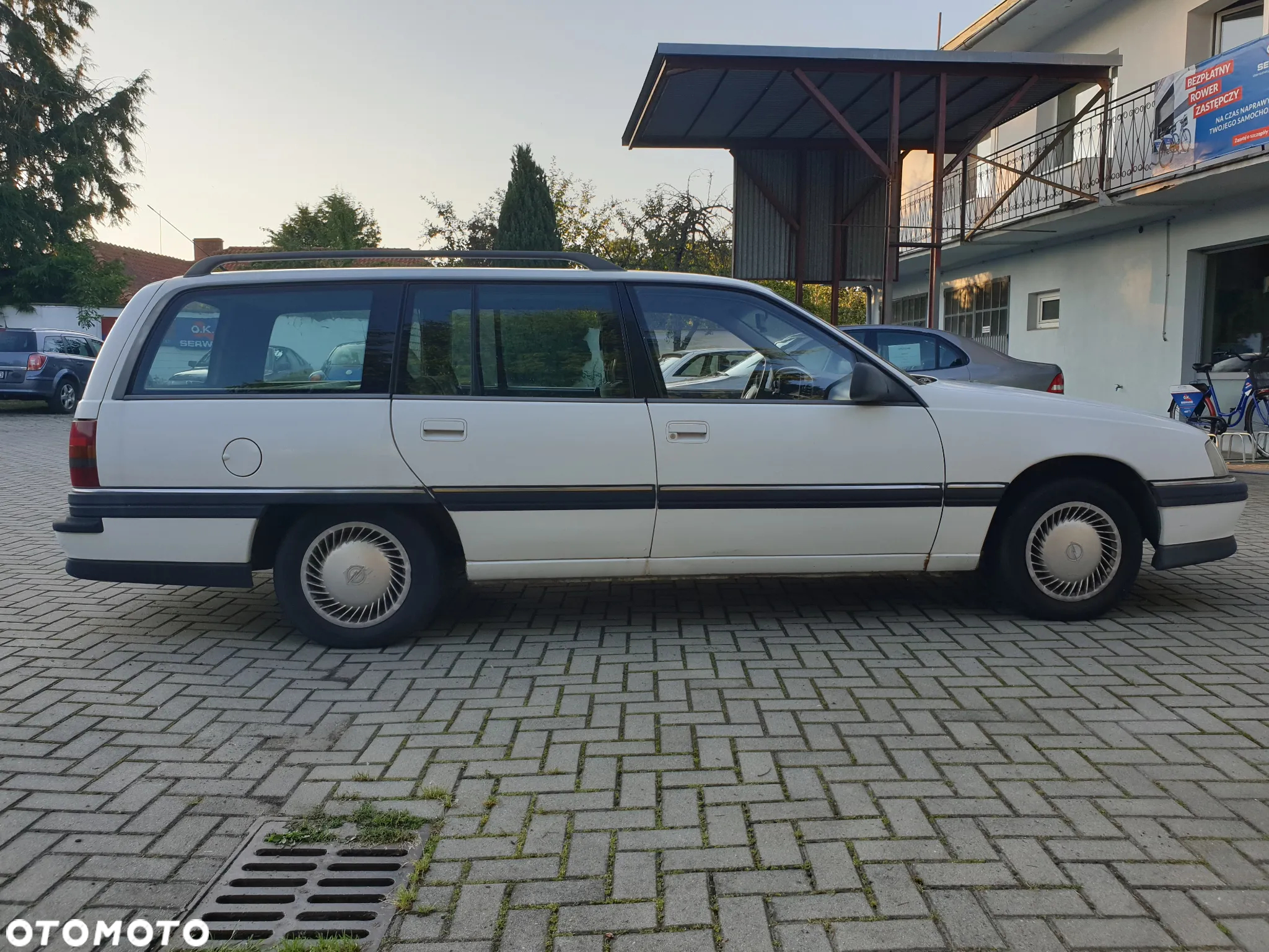 Opel Omega Kombi 2.0i LS - 6